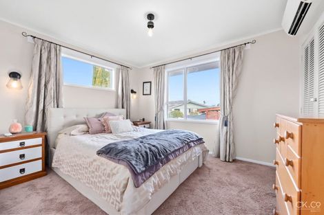 Photo of property in 22 Denver Grove, Totara Park, Upper Hutt, 5018