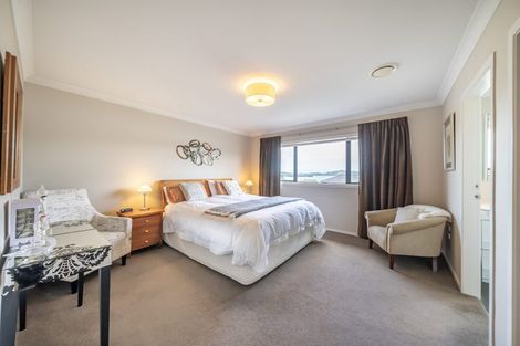 Photo of property in 24 The Masthead, Whitby, Porirua, 5024