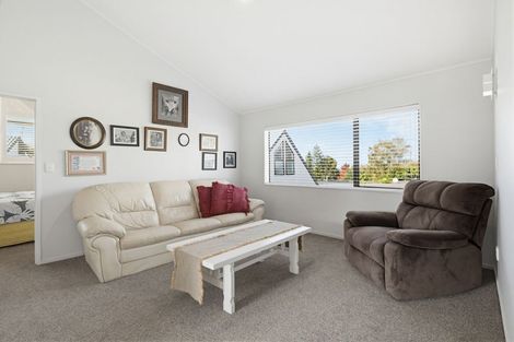 Photo of property in 74b Grand Vue Road, Kawaha Point, Rotorua, 3010