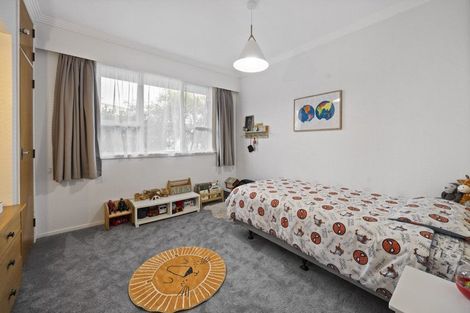 Photo of property in 2 Hood Place, Spotswood, New Plymouth, 4310