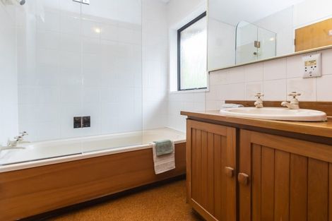 Photo of property in 49 Searells Road, Strowan, Christchurch, 8052