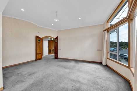 Photo of property in 64 Waiwaka Terrace, Strandon, New Plymouth, 4312