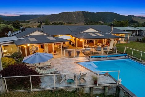 Photo of property in 81a Forest Lakes Road, Otaki, 5583