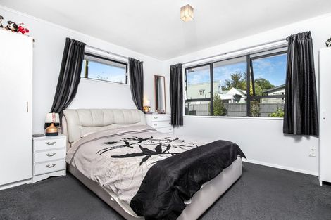 Photo of property in 3 Bowen Street, Manurewa East, Auckland, 2102