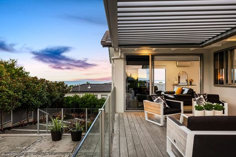 Photo of property in 32 Manhattan Rise, Orewa, 0931