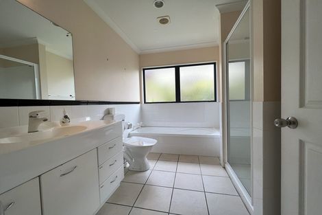 Photo of property in 12 Lone Tree Avenue, Te Atatu Peninsula, Auckland, 0610