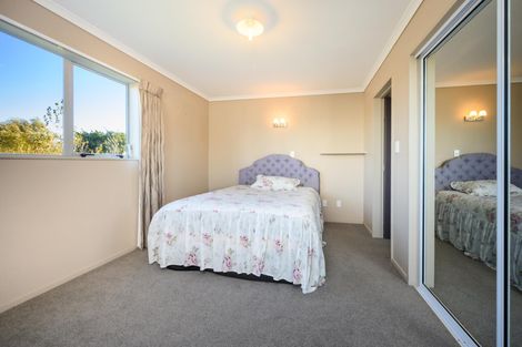 Photo of property in 44 Kaimanawa Street, Kelvin Grove, Palmerston North, 4414