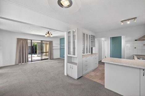 Photo of property in 2/70 Marlow Road, Aranui, Christchurch, 8061