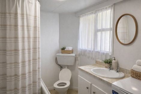 Photo of property in 5 Hawker Street, Mount Victoria, Wellington, 6011
