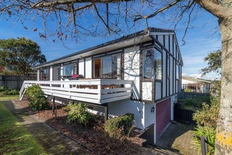 Photo of property in 40 Puriri Street, Hilltop, Taupo, 3330