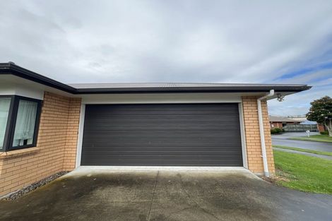 Photo of property in 12 Shrule Place, Huntington, Hamilton, 3210