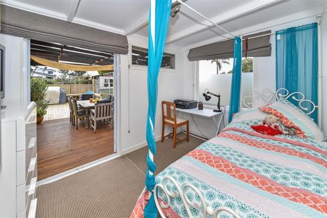 Photo of property in 1/31 Blanes Road, Weymouth, Auckland, 2103