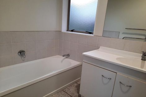 Photo of property in 3/16 Miller Road, Mangere Bridge, Auckland, 2022