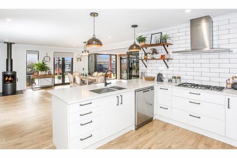 Photo of property in 22 Kauri Drive, Waiuku, 2123