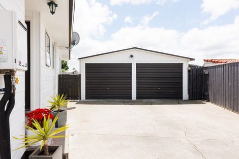Photo of property in 3 Forbes Place, Kelvin Grove, Palmerston North, 4414