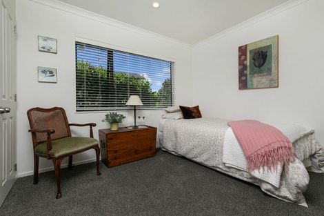 Photo of property in 3 Admirals Court Drive, Greenhithe, Auckland, 0632