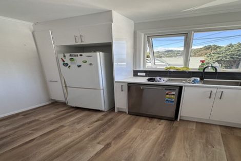 Photo of property in 24 Severn Street, Island Bay, Wellington, 6023
