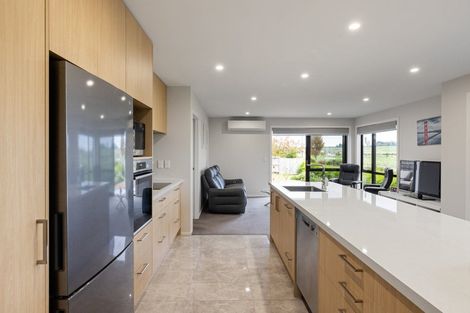 Photo of property in 35 Wairua Avenue, Baverstock, Hamilton, 3200