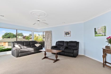 Photo of property in 18 Lucerne Place, Welcome Bay, Tauranga, 3112