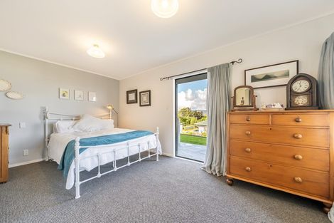 Photo of property in 117 Normandale Road, Normandale, Lower Hutt, 5010