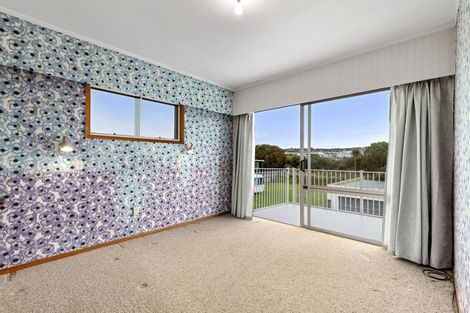 Photo of property in 63 Red Beach Road, Red Beach, 0932