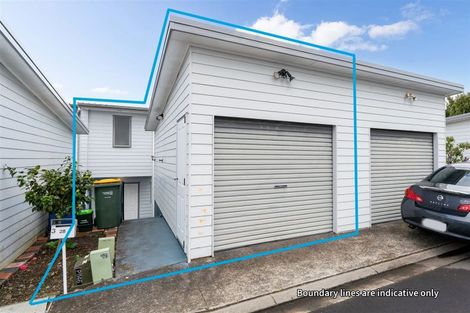 Photo of property in 28/3 Hulme Place, Henderson, Auckland, 0612