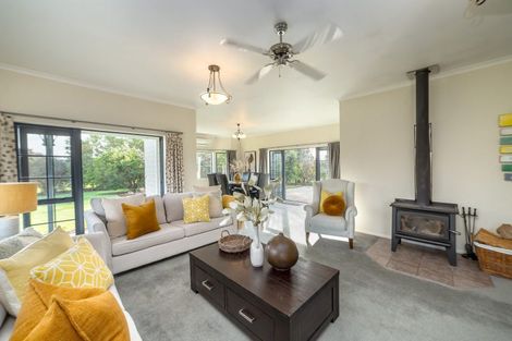 Photo of property in 15 Campbell Drive, Martinborough, 5711