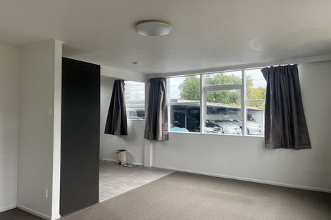 Photo of property in 1/86 Portage Road, New Lynn, Auckland, 0600