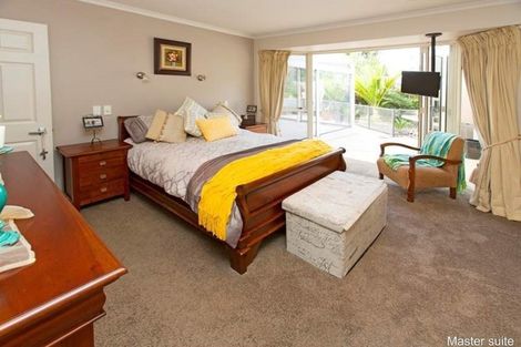 Photo of property in 36 Kittiwake Drive, Schnapper Rock, Auckland, 0632