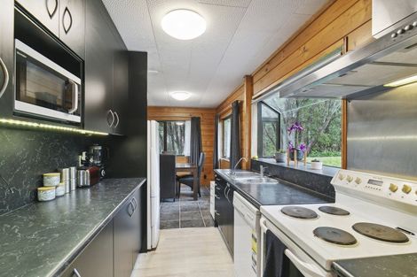 Photo of property in 37 Westhaven Drive, Tawa, Wellington, 5028