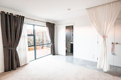 Photo of property in 17a/9 Delta Avenue, New Lynn, Auckland, 0600