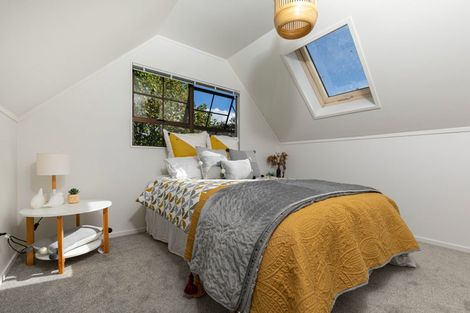 Photo of property in 1/4227 Great North Road, Glendene, Auckland, 0602