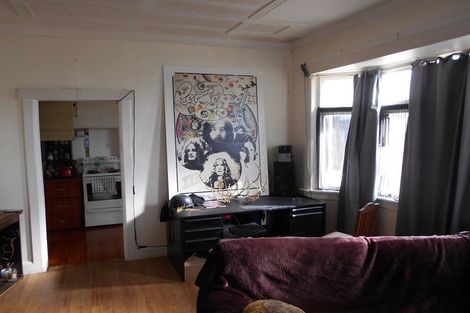 Photo of property in 18 Alberta Road, Glen Avon, New Plymouth, 4312