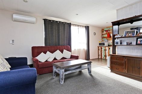 Photo of property in 2/2 Lee Road, Taradale, Napier, 4112