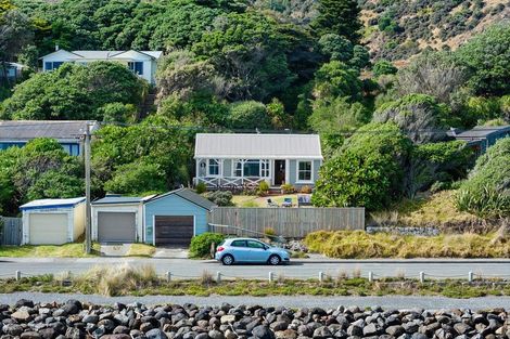 Photo of property in 34 The Parade, Paekakariki, 5034