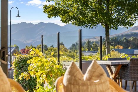 Photo of property in 14 Islington Place, Wanaka, 9305