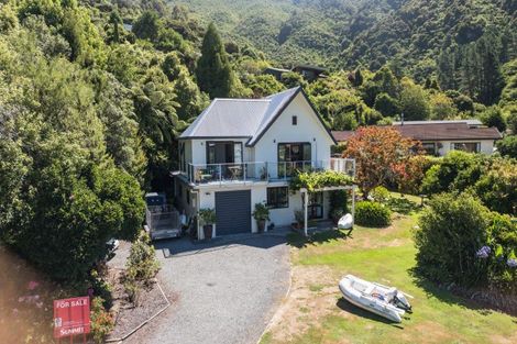 Photo of property in 1 Okiwa Place, Anakiwa, Picton, 7281