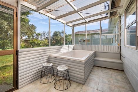 Photo of property in 35- 37 Tokomaru Road, Tokomaru, Palmerston North, 4474