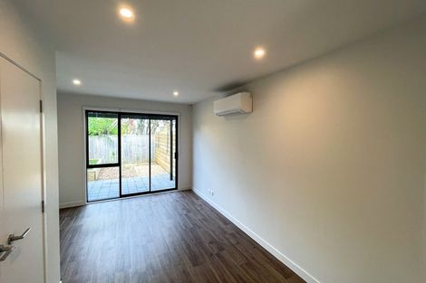 Photo of property in 13 Whanui Place, Mangere Bridge, Auckland, 2022