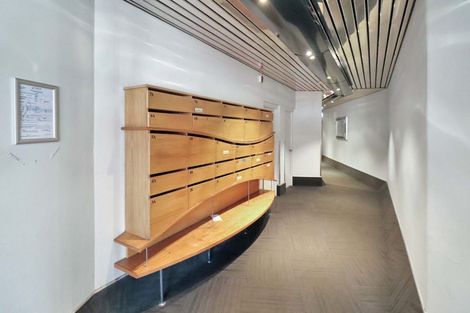 Photo of property in 17 Kent Terrace - Kent Apartments, 4b/16 Kent Terrace, Mount Victoria, Wellington, 6011