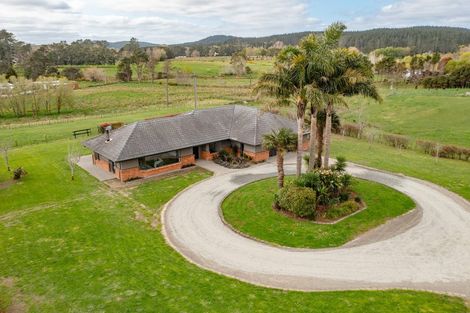 Photo of property in 255 Ararimu Valley Road, Helensville, Waimauku, 0882
