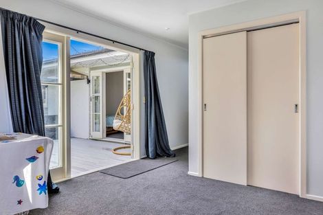 Photo of property in 2 Alberta Street, Acacia Bay, Taupo, 3330