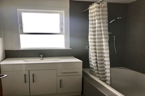 Photo of property in 54 Forest Hill Road, Henderson, Auckland, 0612