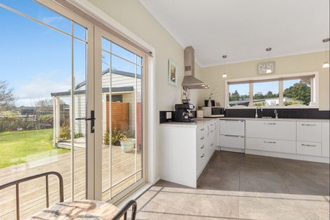 Photo of property in 128 Lindsay Road, Levin, 5510