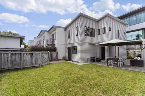 Photo of property in The Grange, 32/92 Bush Road, Albany, Auckland, 0632