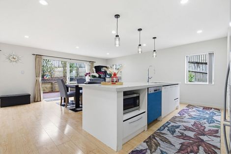 Photo of property in 21 San Prospero Crescent, Henderson, Auckland, 0612