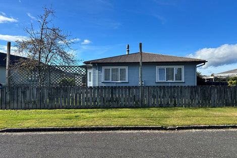 Photo of property in 13 Tapsell Road, Fairy Springs, Rotorua, 3015