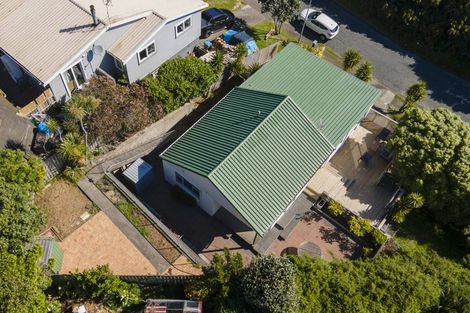 Photo of property in 1 The Spinney, Titahi Bay, Porirua, 5022