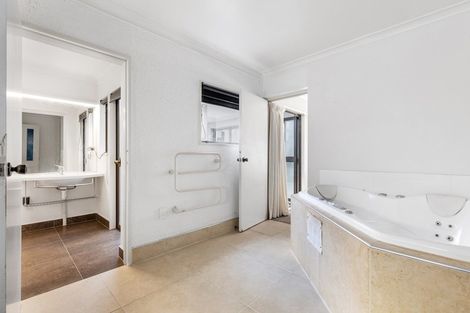 Photo of property in 30 Marine Parade, Mount Maunganui, 3116