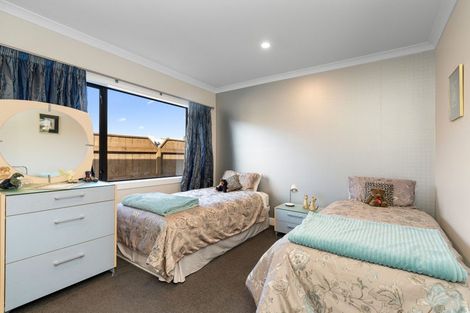 Photo of property in 6 Okarito Avenue, Levin, 5510